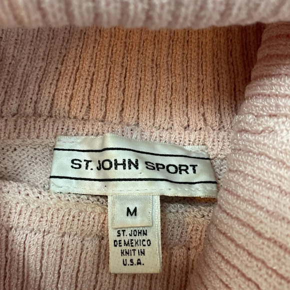 St. John Sport Wool Blend Pink Knit Turtleneck Sweater size Medium - Picture 11 of 11